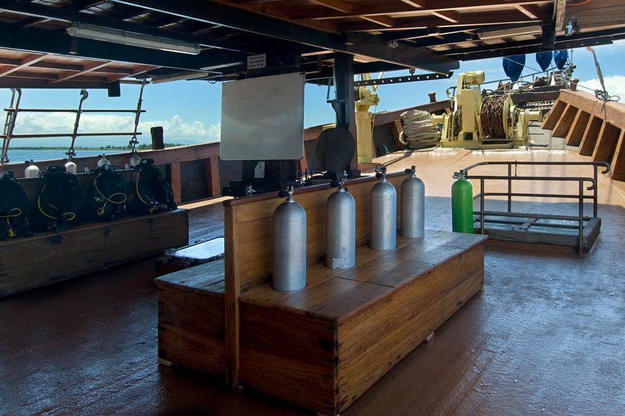 Cheng Ho Dive Deck Croisière Komodo Asiaqua