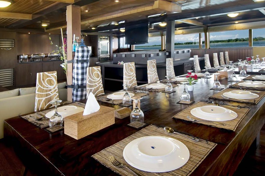 Cheng Ho Restaurant Croisière Komodo Asiaqua