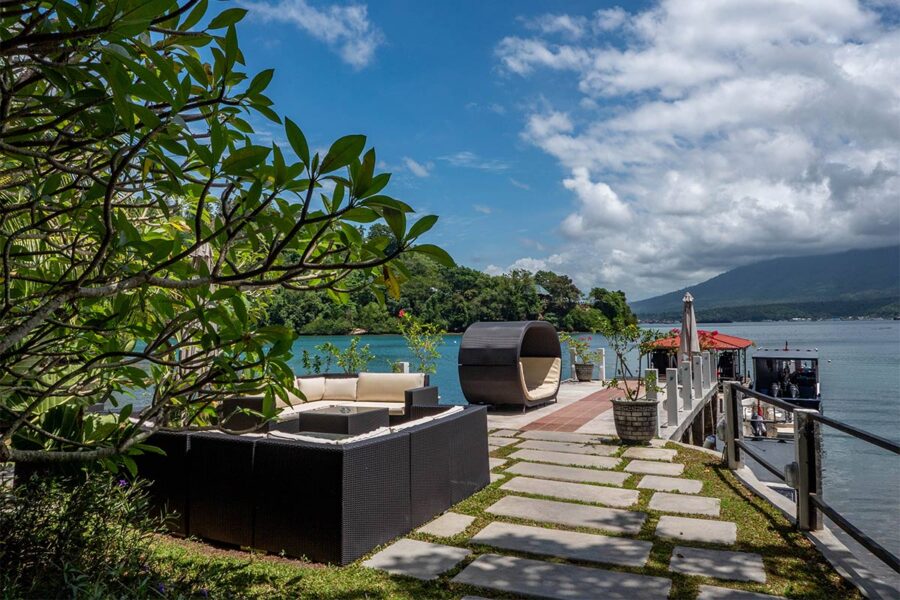NAD-Lembeh-Resort-Floating-Jetty-Asiaqua